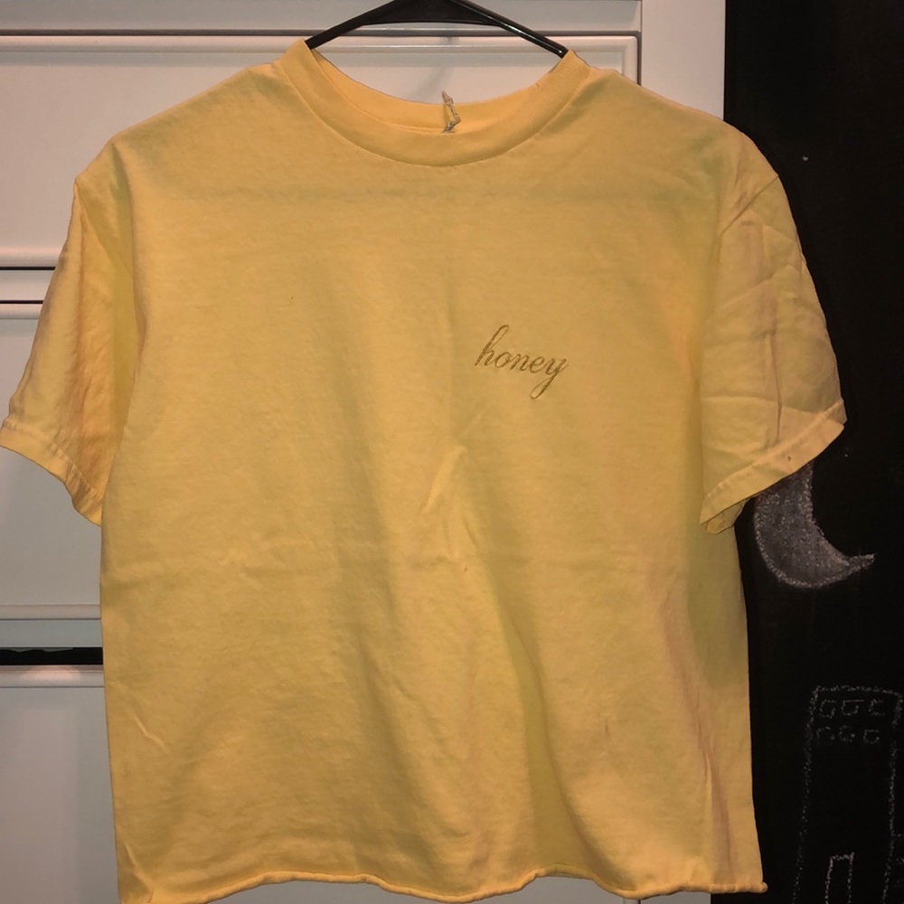 BRANDY MELVILLE HONEY SHIRT